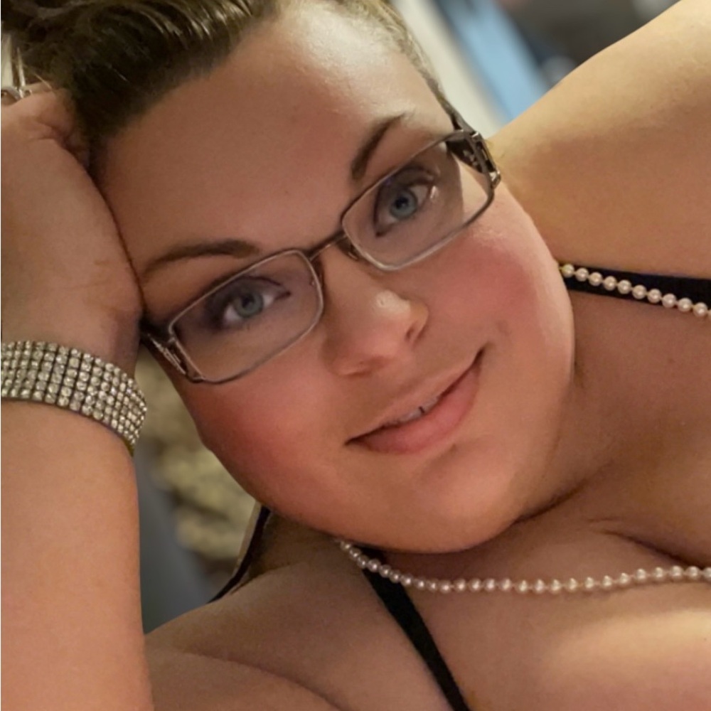 Meet your Posher, Raquel